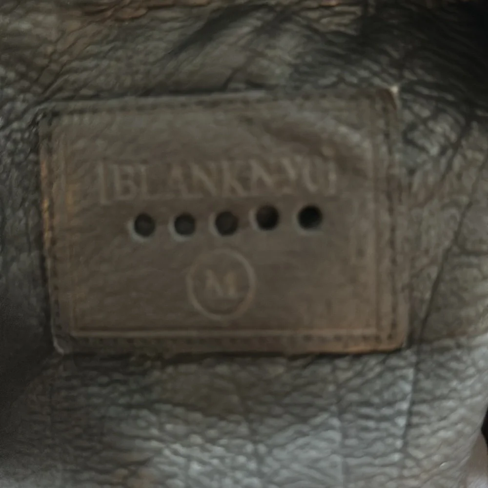 Black leather jacket - Picture 8 of 9